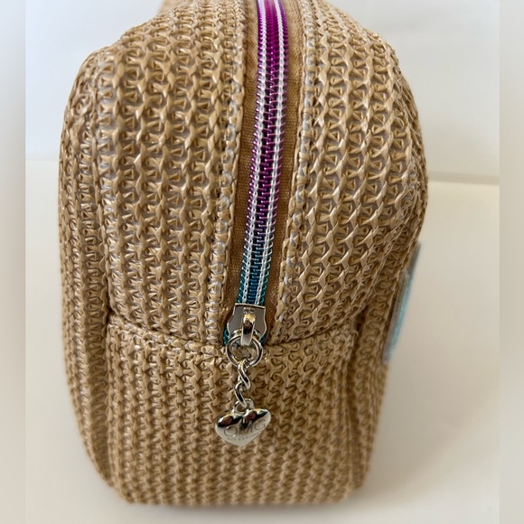 Raised Letter Vacay Toiletries Cosmetic Bag - Picture 13 of 15